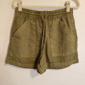 Universal Thread Khaki Women's High Rise Cuffed Cargo Shorts - S